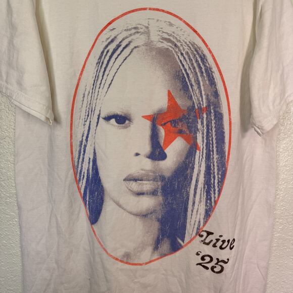 White Graphic Tee by Lavenge - Picture 4 of 10